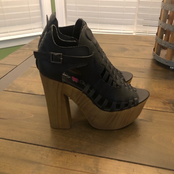 Wooden Towering Platform Clogs - Picture 13 of 13